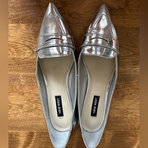 Beautiful Metallic Nine West Loafers/Flats
